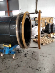 Отвод-гаситель 90гр. сварной ПЭ100 1400 SDR26